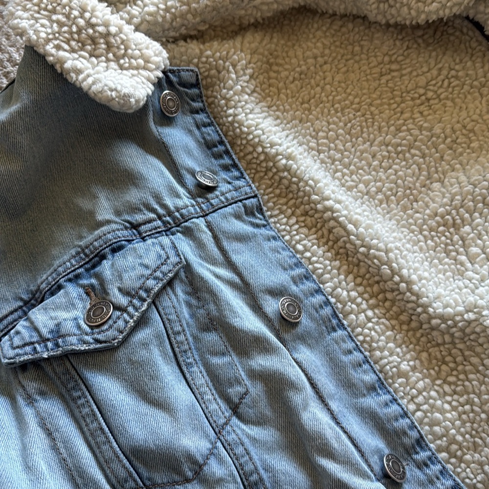 Jean jacket  - Picture 2 of 2